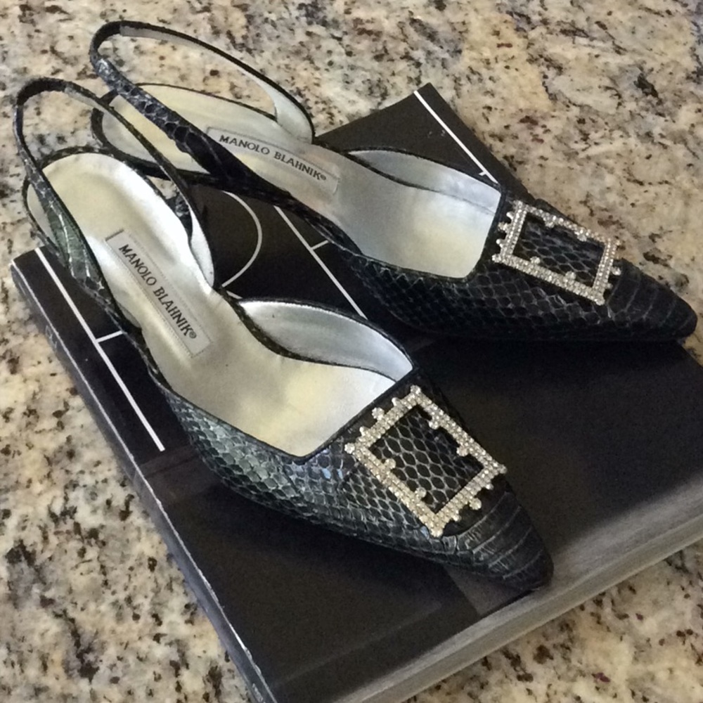 🔥MANOLO BLAHNIK slingback with crystal buckles 41 - Picture 2 of 8